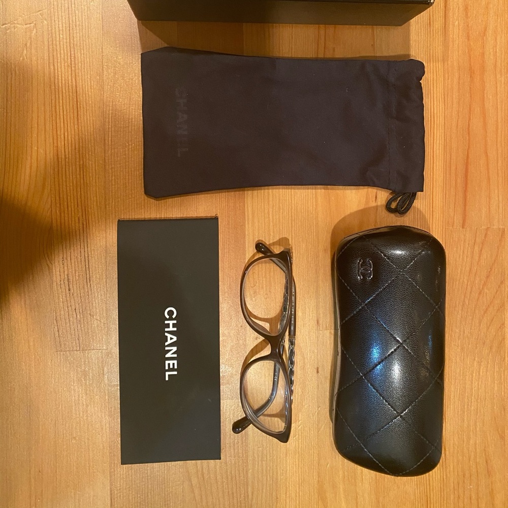 Chanel eyeglasses, all accessories included